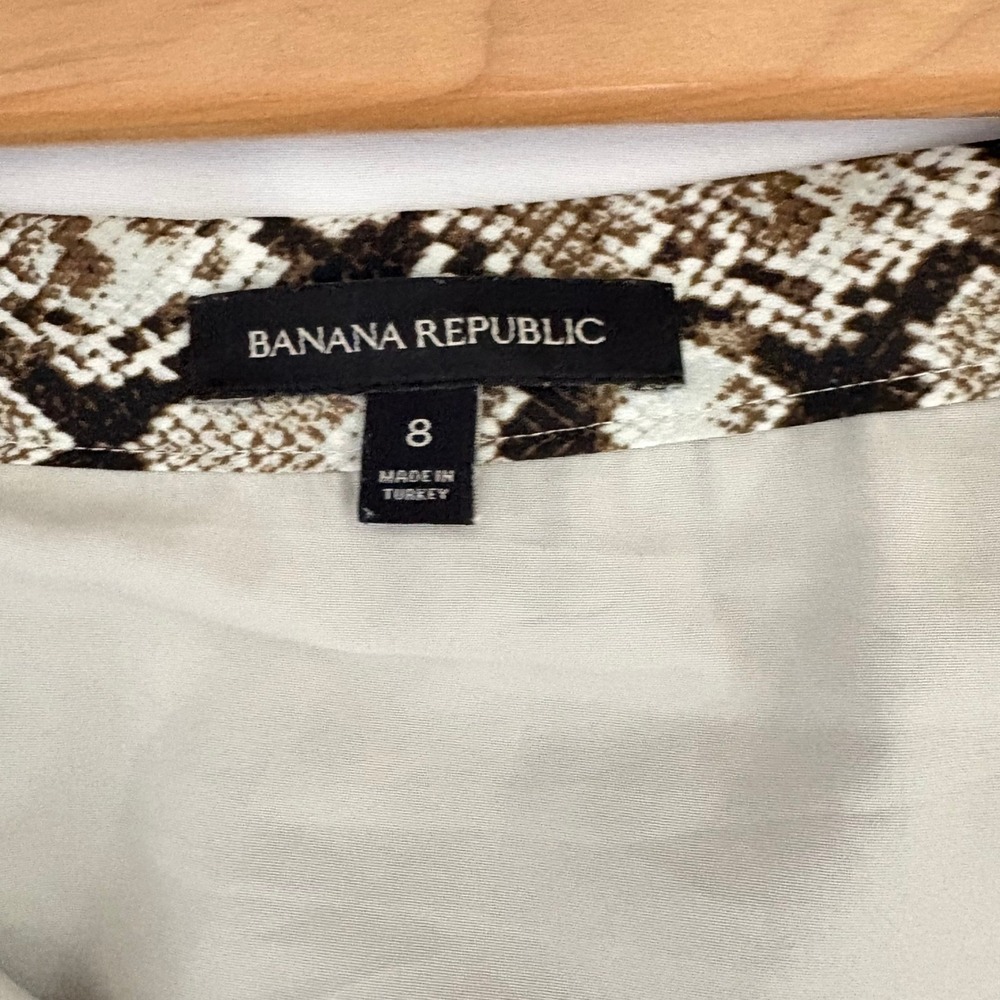 Banana Republic Snakeskin Pleated Midi Skirt Brown Animal Print Size 8 Lined - Picture 7 of 10